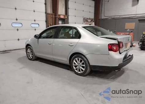 2010 Volkswagen Jetta Limited Edition from USA, damaged, VIN 3VWAX7AJ3AM123190